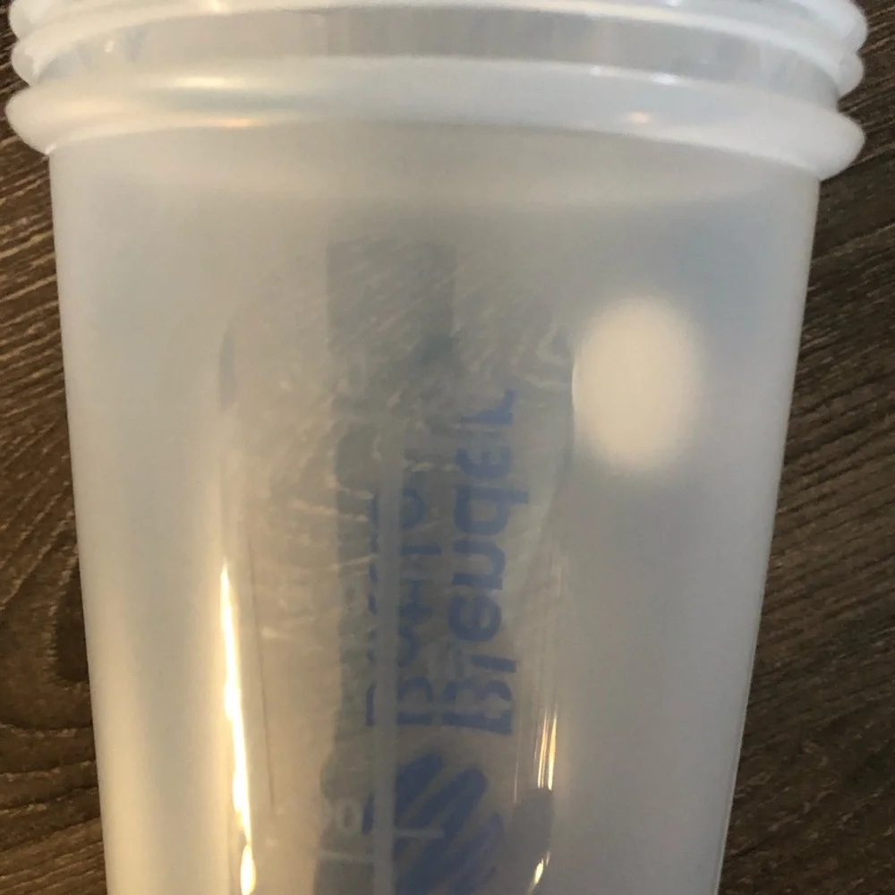 🛍🏙3️⃣ for $1️⃣5️⃣ Like 🆕 20oz Blender Bottle